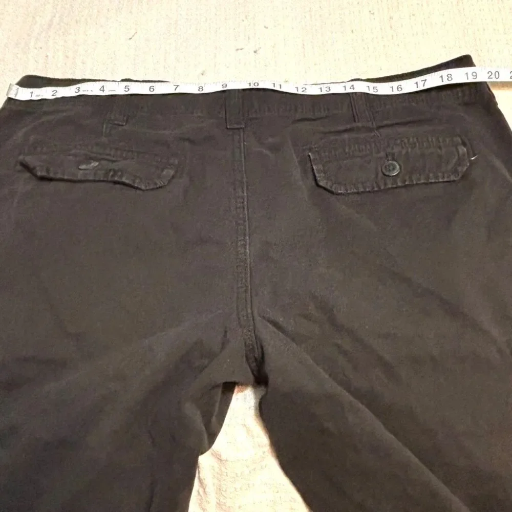 Urban Pipeline Black Cargo Shorts Men’s Size 40 Y2K Utility